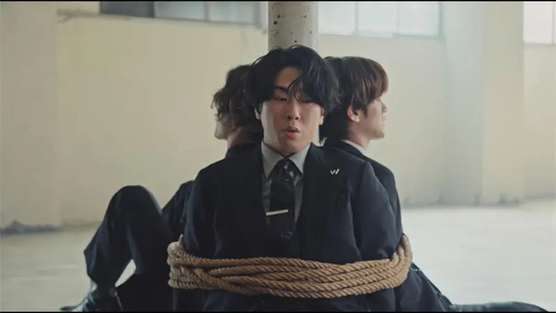 運命的！WAVE EYES